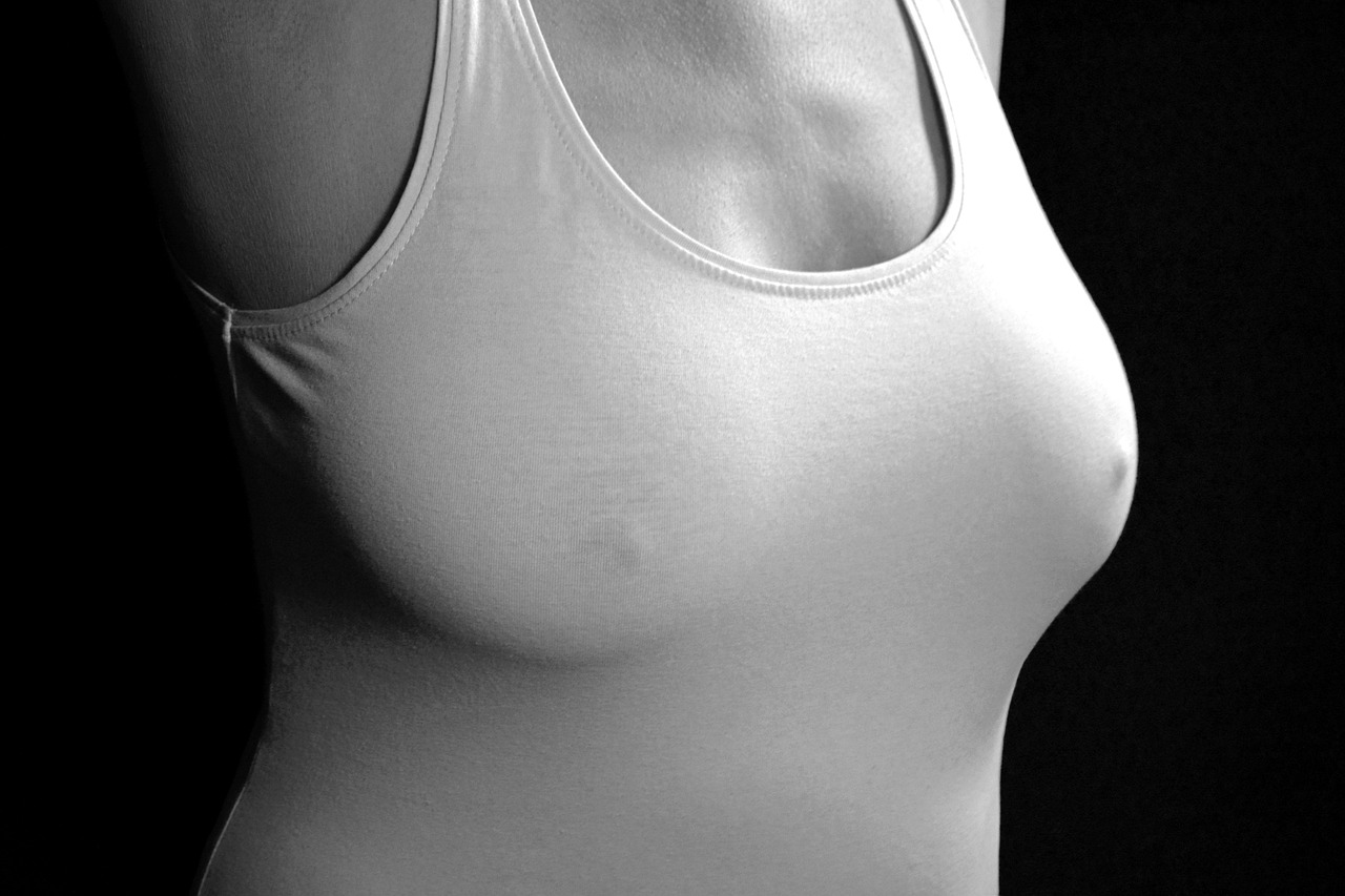 ženská prsa