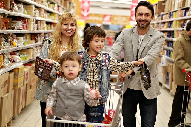 nakupující rodina