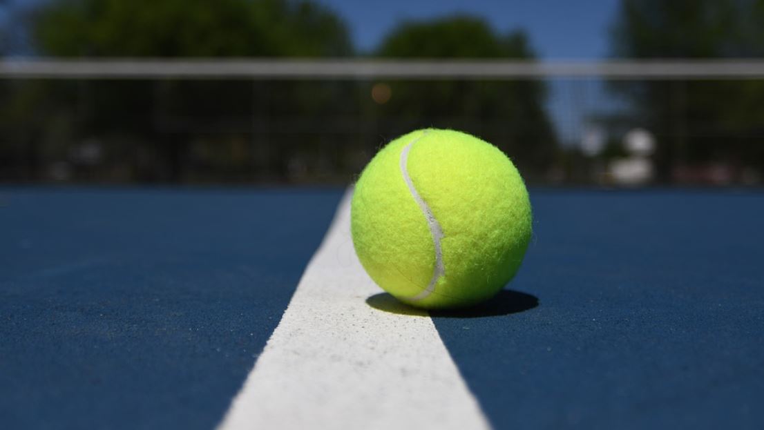 míček na tenis